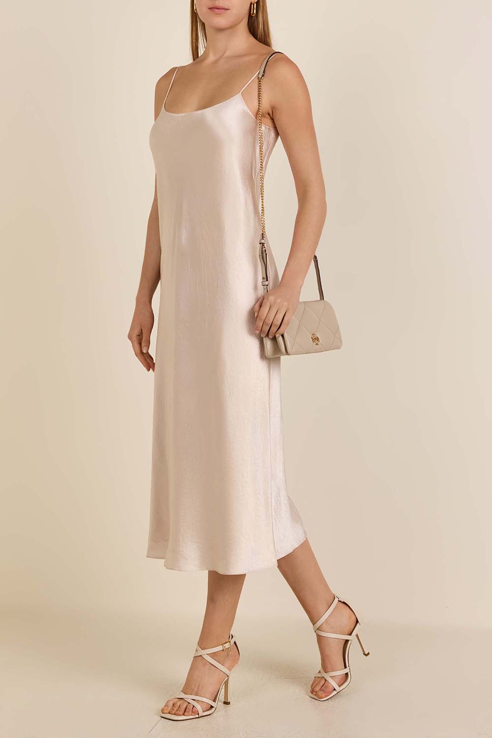 שמלת סליפ-און